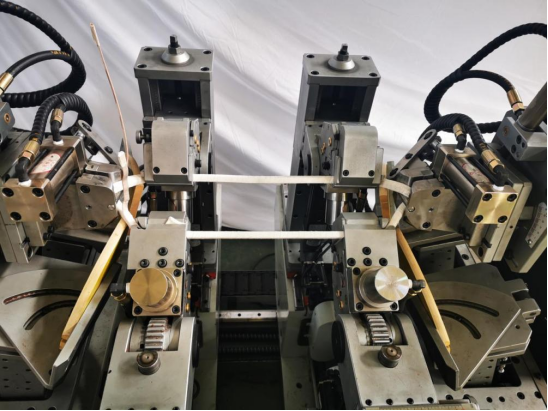 ZCN091EG-1500全自動數(shù)控四臂定子線圈伺服漲型機